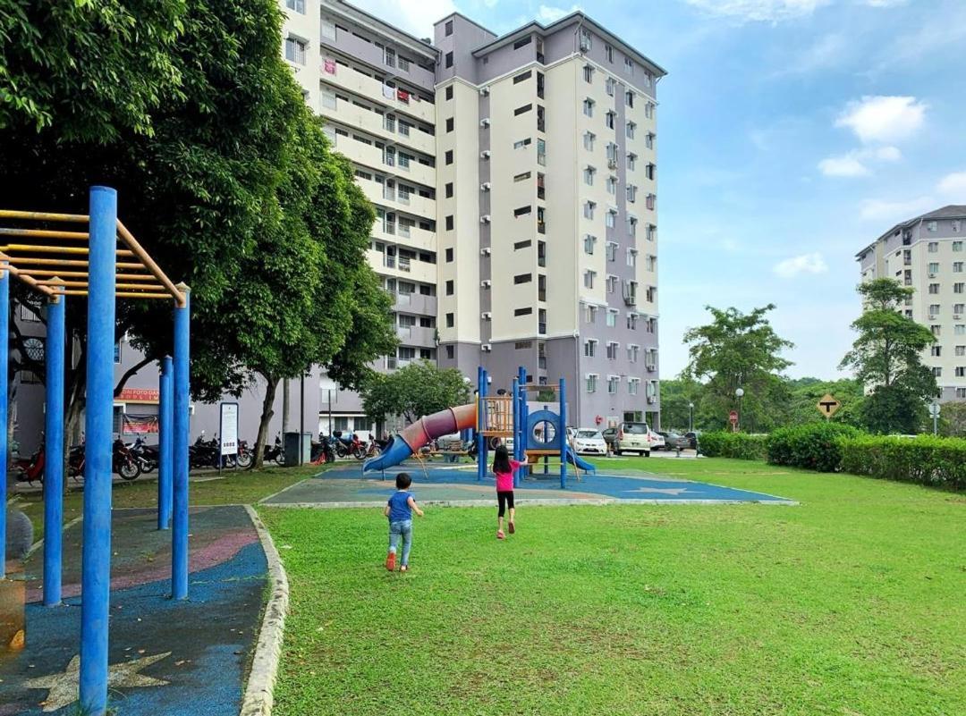 Maya Homestay Putrajaya @ Twelve Exteriör bild